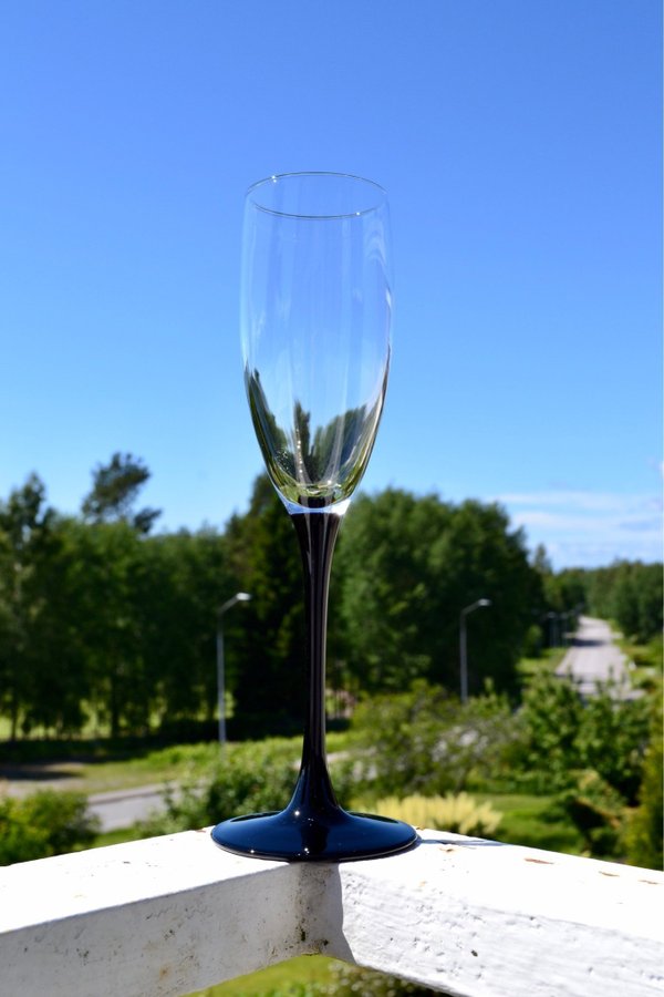 6 st CHAMPAGNEGLAS/ PROSECCOGLAS ”DOMINO” svart fot - LUMINARC FRANKRIKE