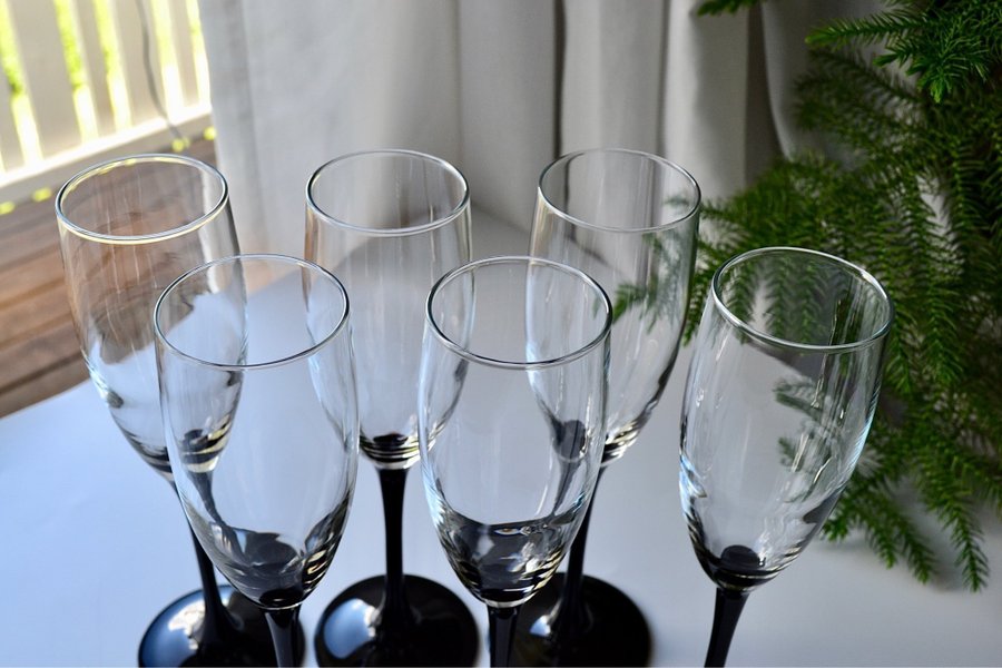 6 st CHAMPAGNEGLAS/ PROSECCOGLAS ”DOMINO” svart fot - LUMINARC FRANKRIKE