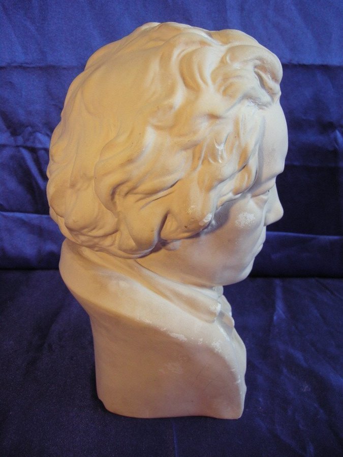 Stor antik byst / skulptur av Ludwig Van Beethoven