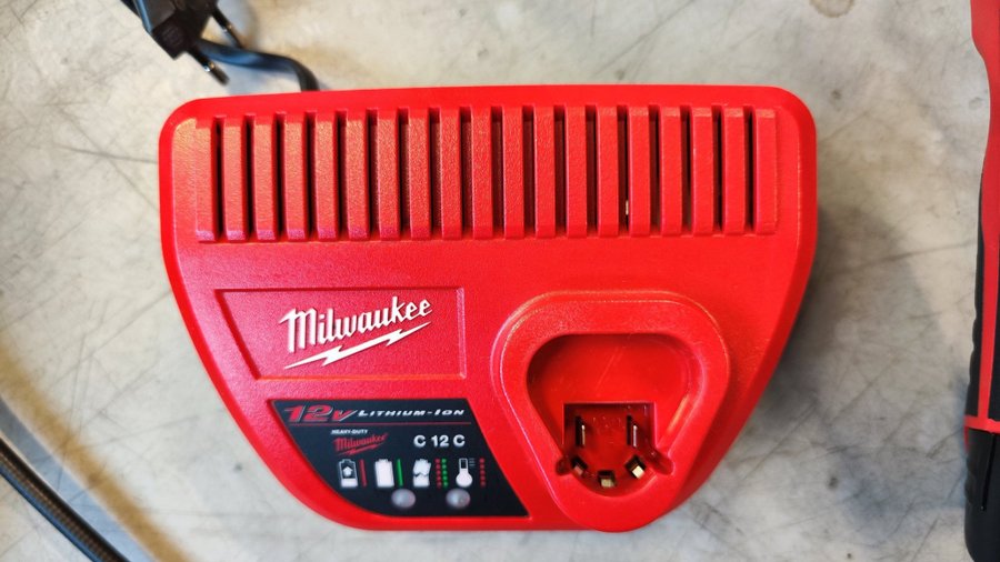 Milwaukee Inspektionskamera M-Spector 360° M12 IC-201C (S) NYSKICK!