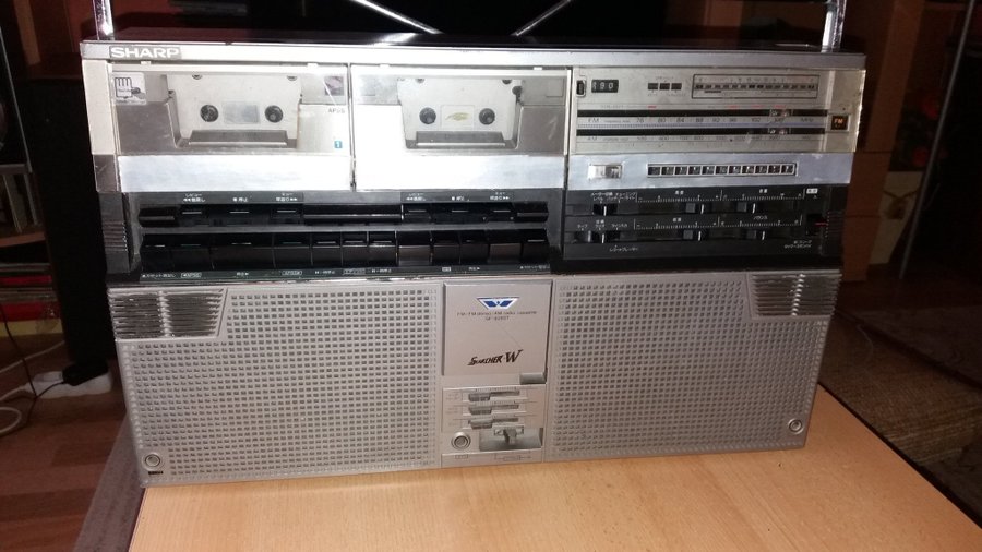 SHARP GF 828 SB FM stereo /AM radio cassette
