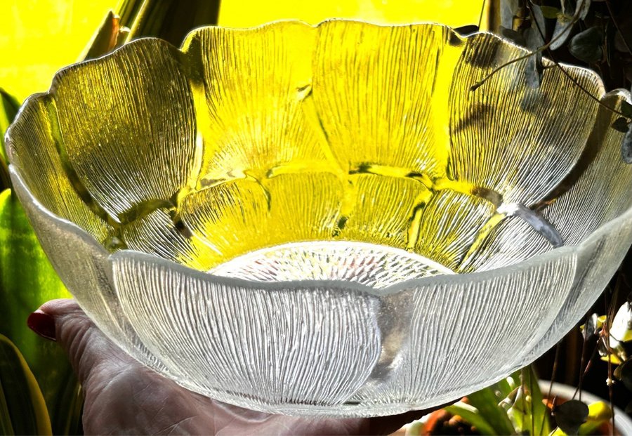 Fin retro Fleur Arcoroc Aspen France sallad-skål från serie blomma glas 70 talet