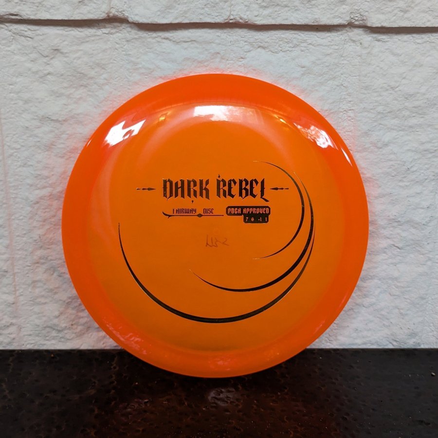 Innova - Dark Rebel champion  disc för discgolf