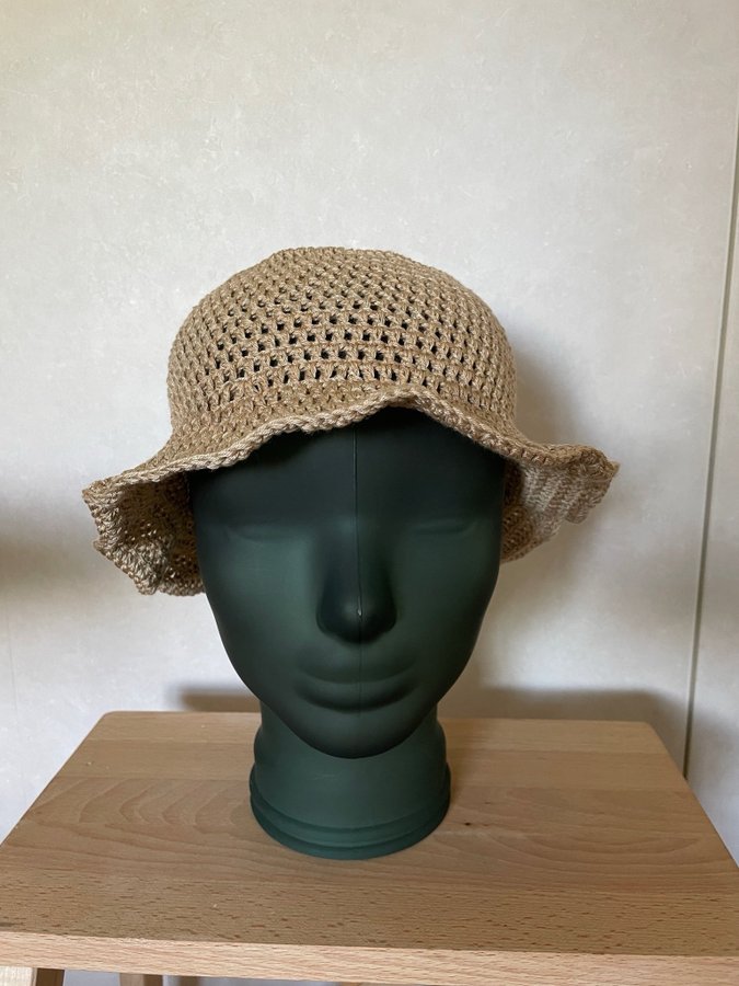 Beige hatt