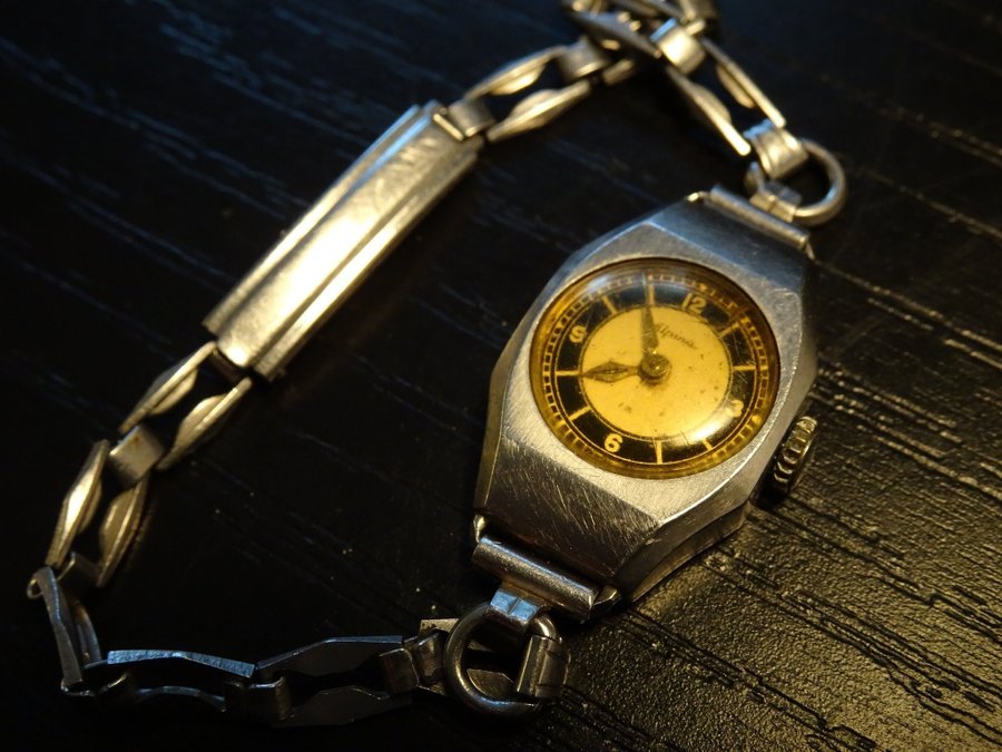 Alpina 465 armbandsklocka trasig (Alpina wristwatch 465 broken)