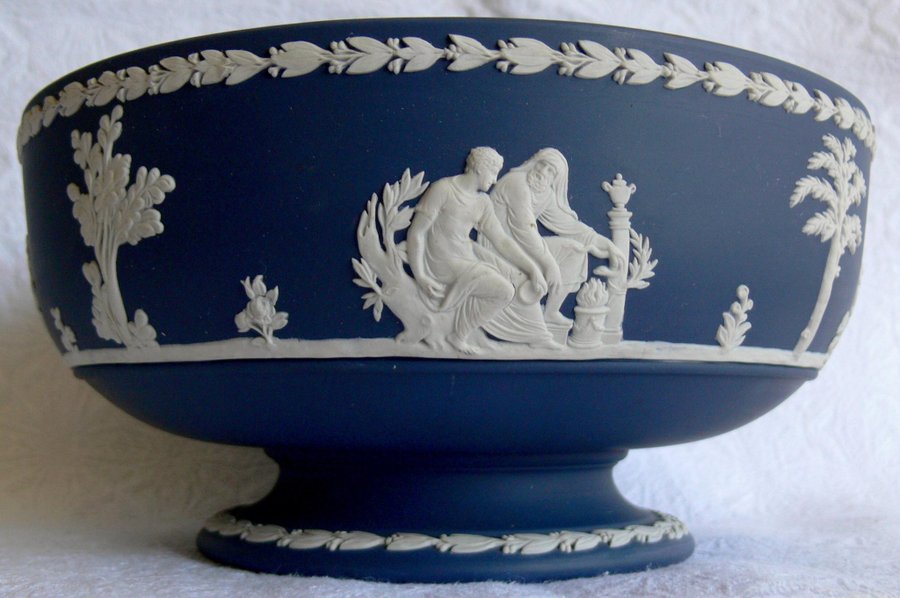 Wedgwood stor vacker gammal skål