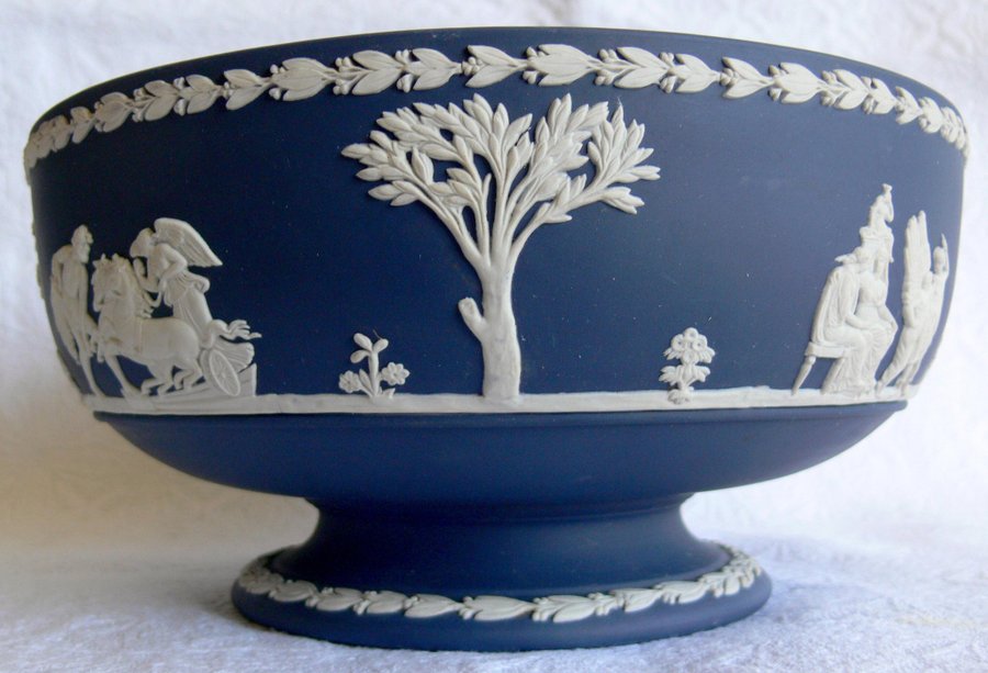 Wedgwood stor vacker gammal skål