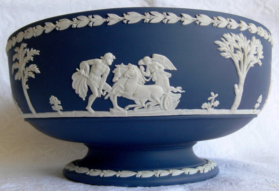 Wedgwood stor vacker gammal skål