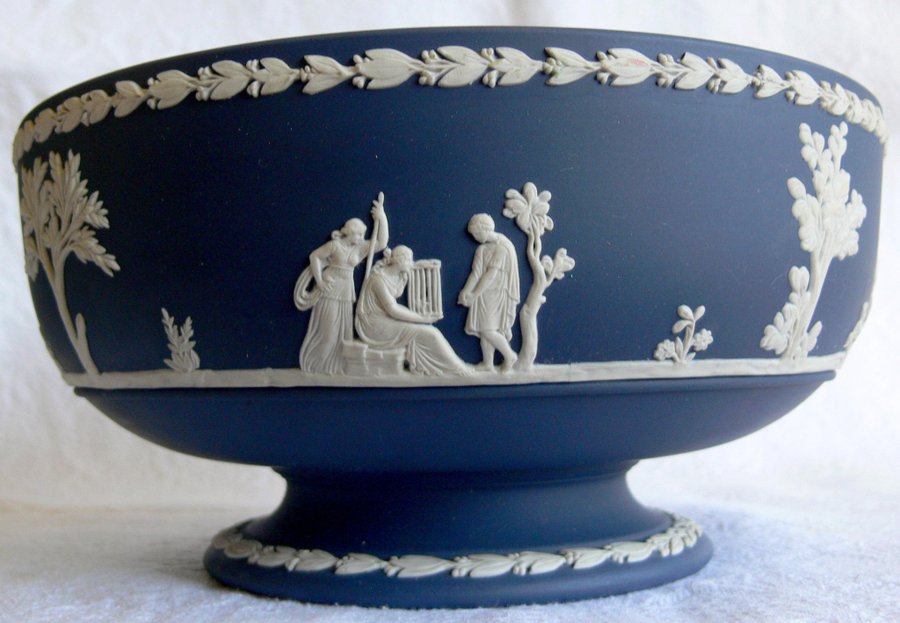 Wedgwood stor vacker gammal skål