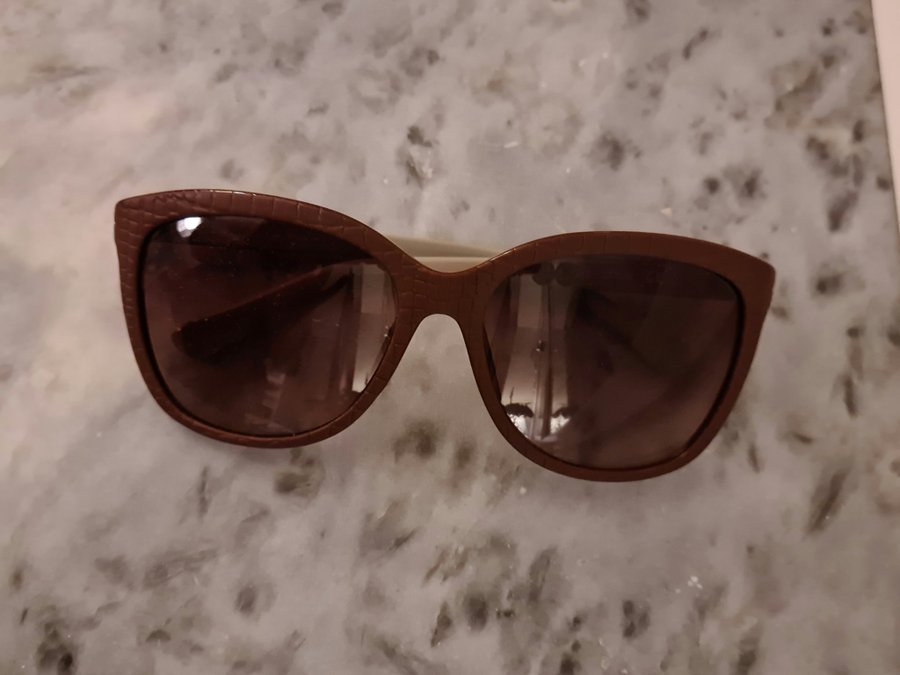 NYSKICK! Calvin Klein Solglasögon Sunglasses Glasögon Dam Accessoar Glasses Mode