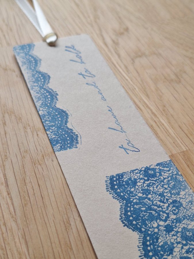 Ett bokmärke / a bookish bookmark handmade by me