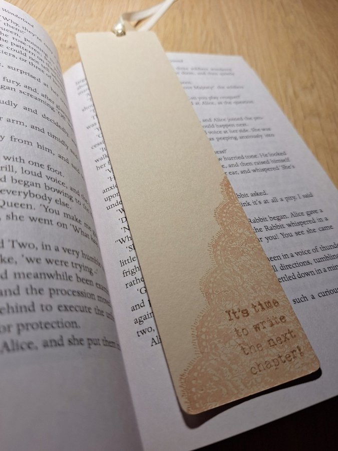 Ett bokmärke / a bookish bookmark handmade by me