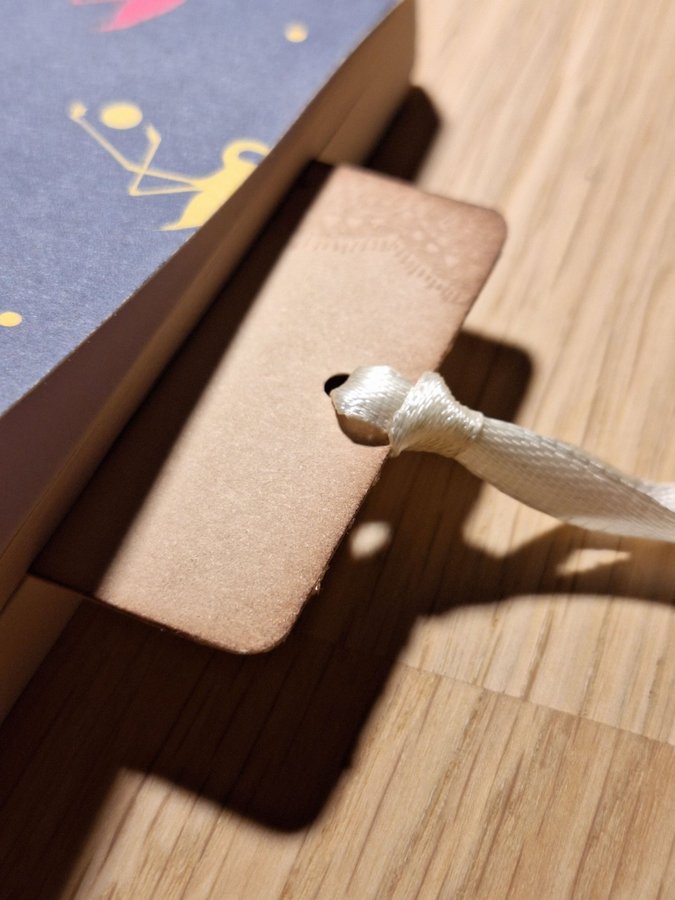 Ett bokmärke / a bookish bookmark handmade by me