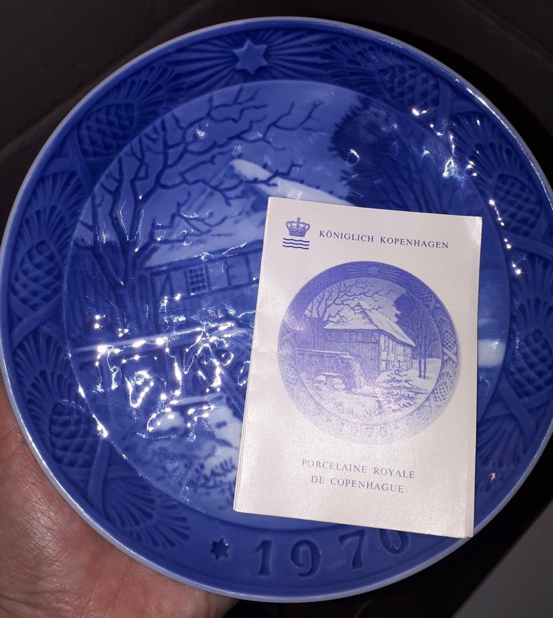 1976 Royal Copenhagen Like-New Christmas Plate Buy up to 6 = pay shipping for 1