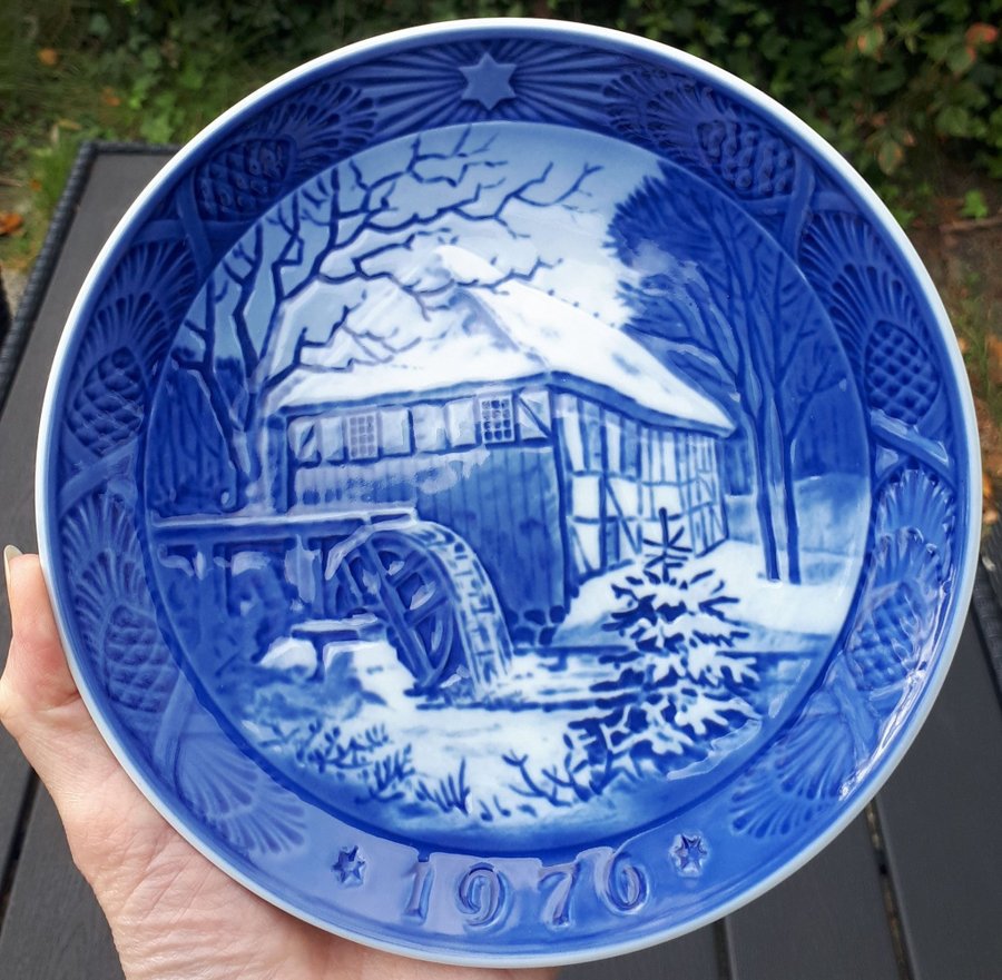 1976 Royal Copenhagen Like-New Christmas Plate Buy up to 6 = pay shipping for 1