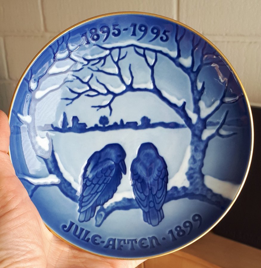 Unused 1895-1995 Bing  Grøndahl Christmas Plate Buy up to 6 = shipping for 1 !