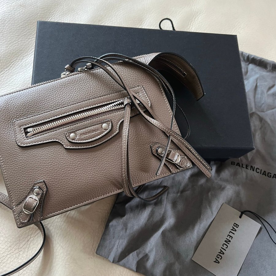 BALENCIAGA NEO CLASSIC BAG Sänkt priset !!!