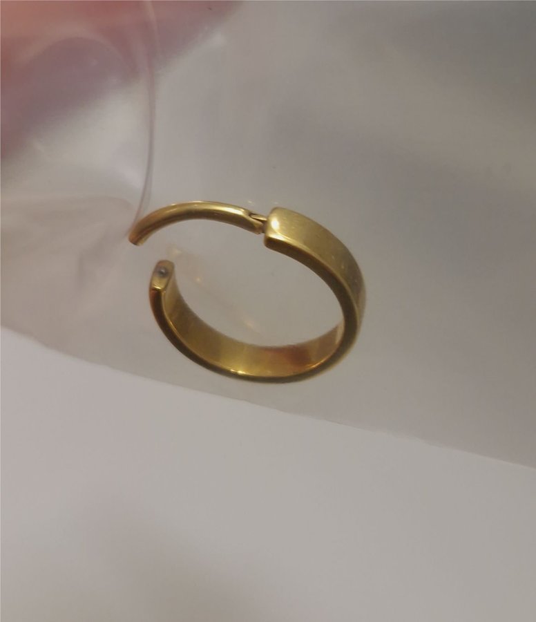 NY! Ornament - bred clicker guldring/piercing 24K (Guldpläterat kirurgiskt stål)