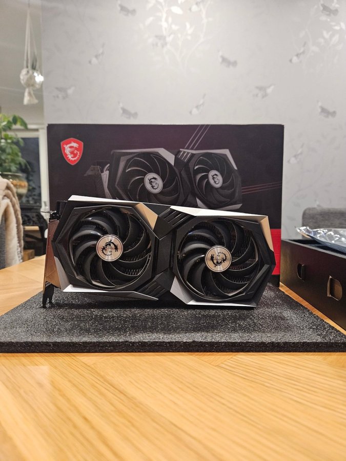 MSI AMD Radeon RX 6600 XT Gaming X