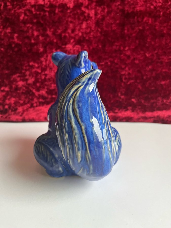 Äldre Keramik blå ekorre staty figurin 145 cm