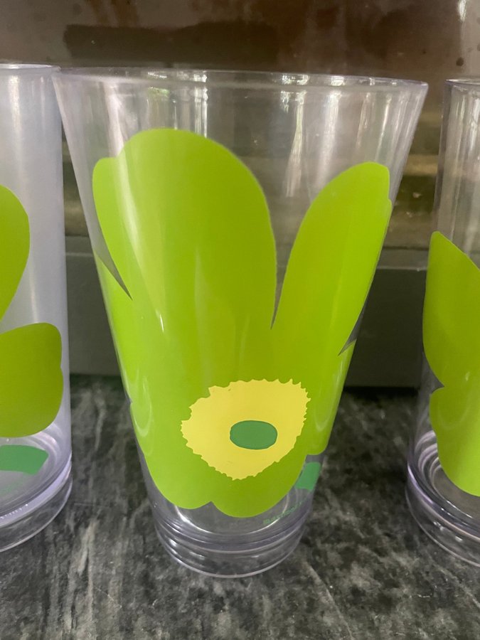 4 glas i plast Zak Designs Marimekko grön blomma
