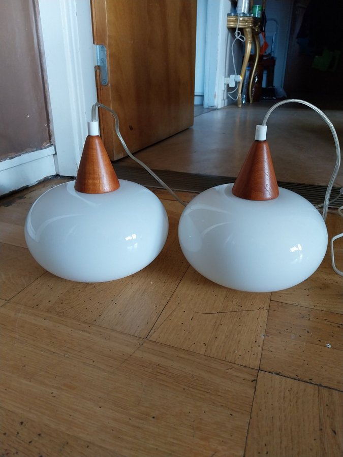 2st tak/fönsterlampa glas och teak retro 60tal