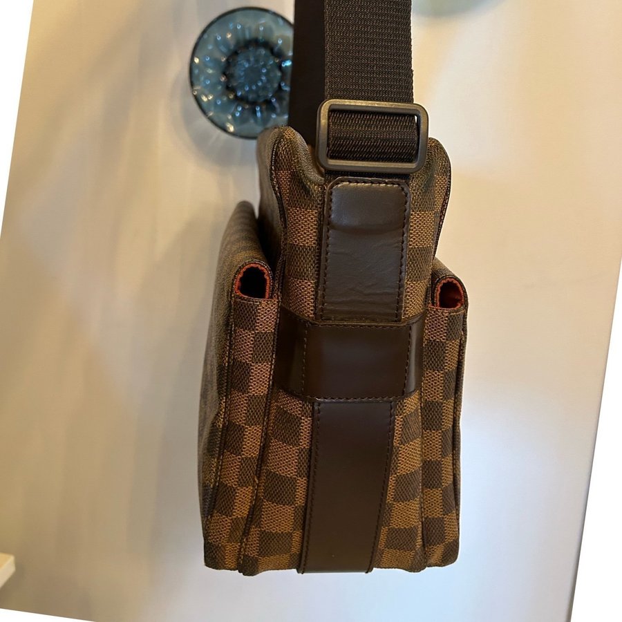 Louis Vuitton Naviglio shoulder bag in brown Damier canvas and leather