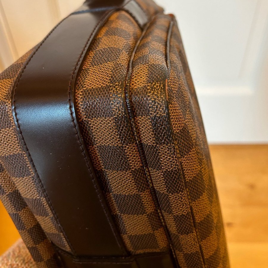 Louis Vuitton Naviglio shoulder bag in brown Damier canvas and leather