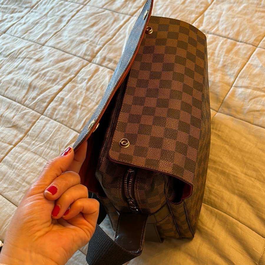 Louis Vuitton Naviglio shoulder bag in brown Damier canvas and leather