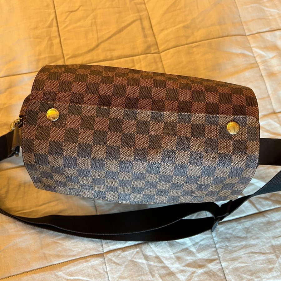 Louis Vuitton Naviglio shoulder bag in brown Damier canvas and leather