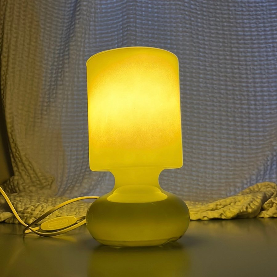 Retro lampa i glas