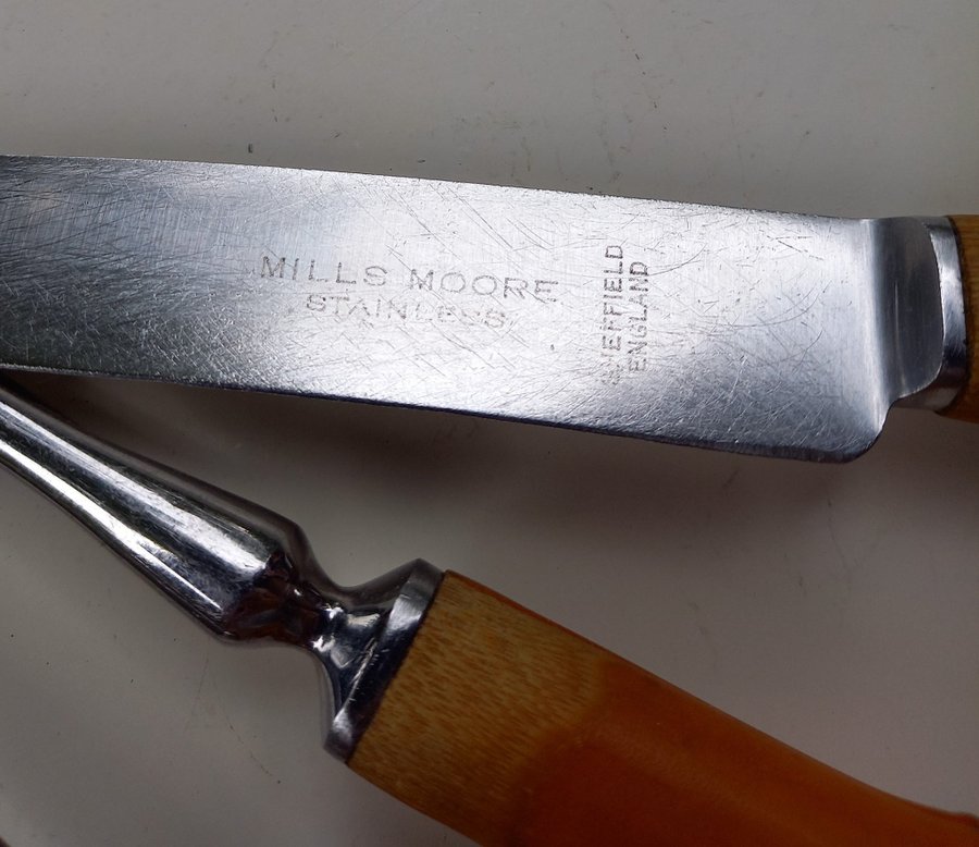 Antique cutlery set MILLS MOORE SHEFFIELD including sharpener / Trancherbestick