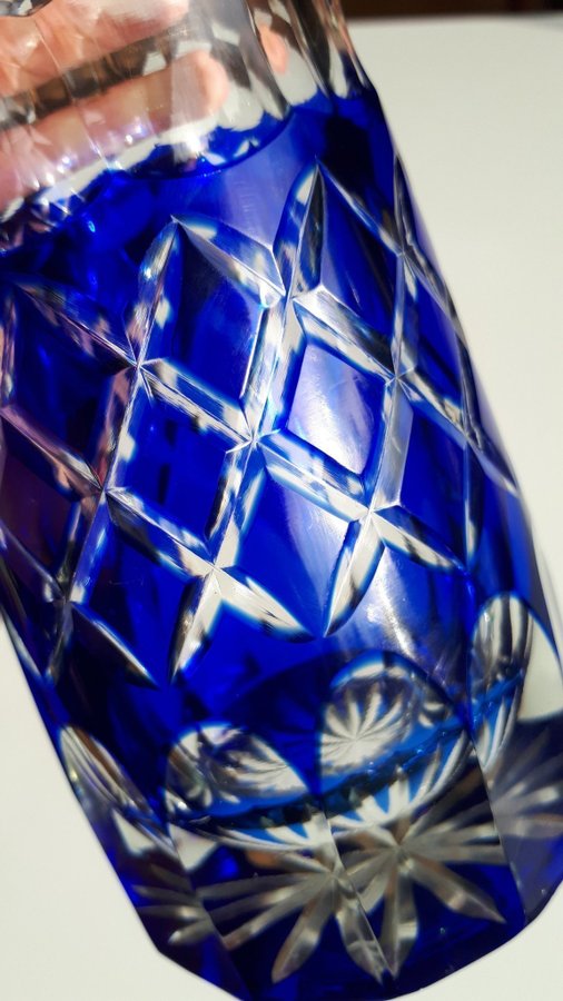 Like-New 22cm Hand-Made and Hand-Cut Crystal Glass Vase Krystal Glas Blomvaser