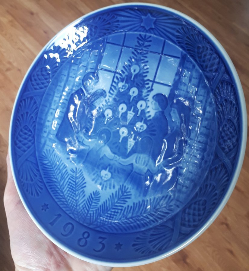 1983 Royal Copenhagen Like-New Juleplatte Porslin Jultallrikar Väggtallrikar