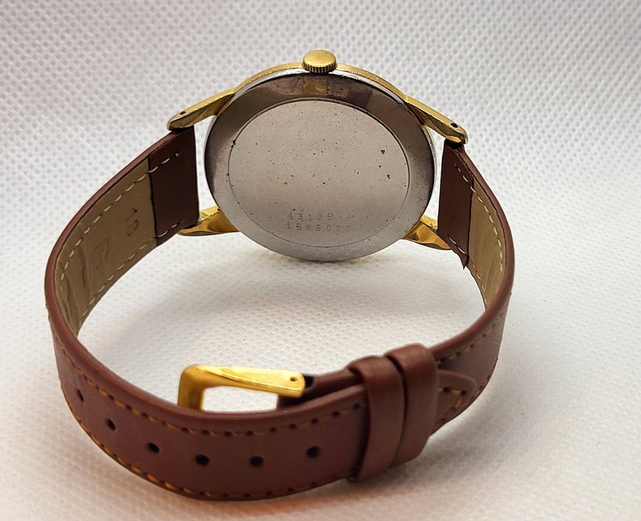 Vintage Watch Certina - Jumbo - 38mm - (cal KF330] - Gold Plated G2