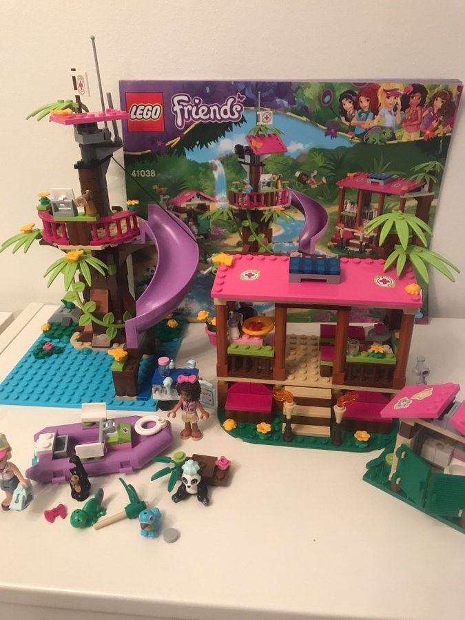 Lego Friends 41038 Räddningsstationer i djungeln med låda