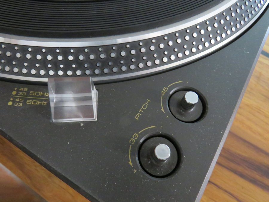 SKIVSPELARE TECHNICS SL-1410