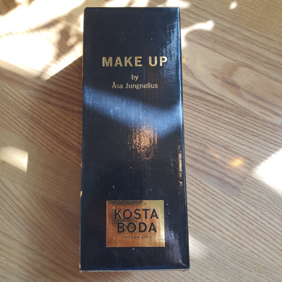 Kosta Boda Make Up Nagellack Röd