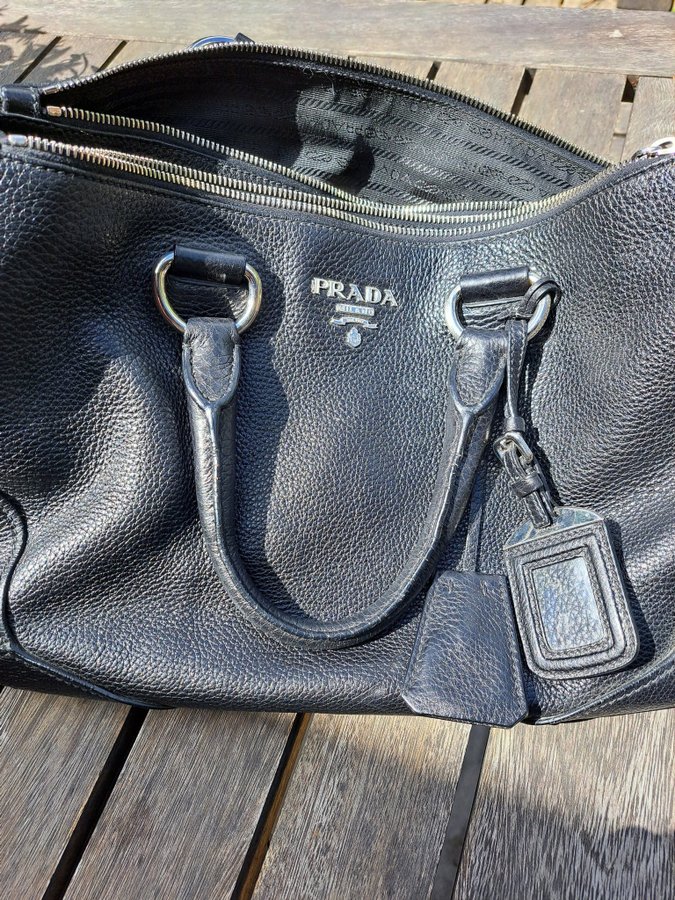 Prada väska