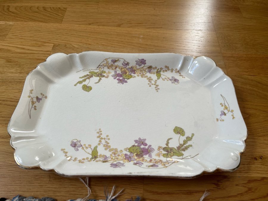 Uppläggningsfat serveringsfat Viola Gustavsberg 32*29 cm tidigt 1900-tal