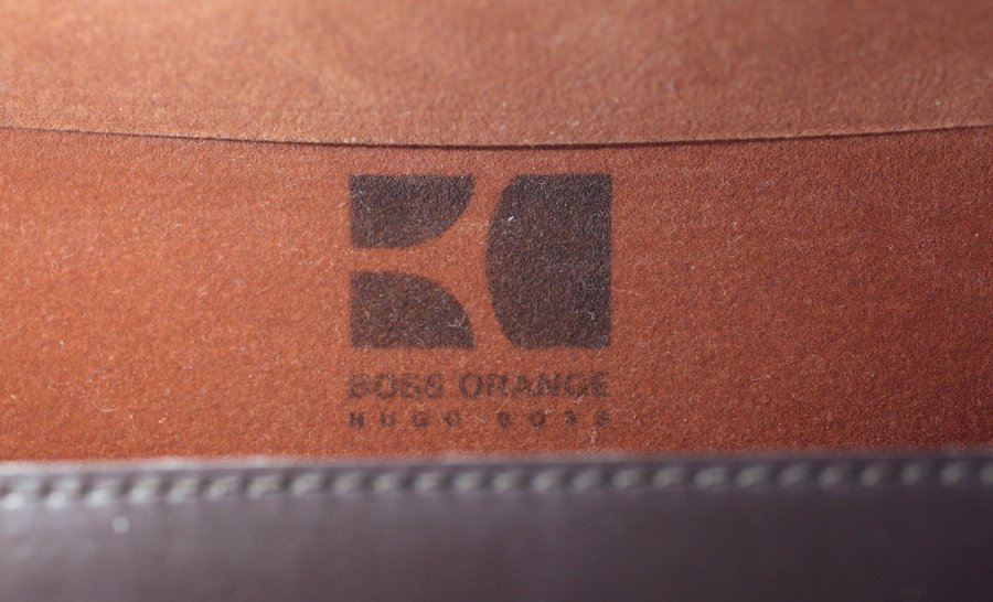 Hugo Boss Orange vintage brown leather sunglasses case-circa 1980s/90s-66g