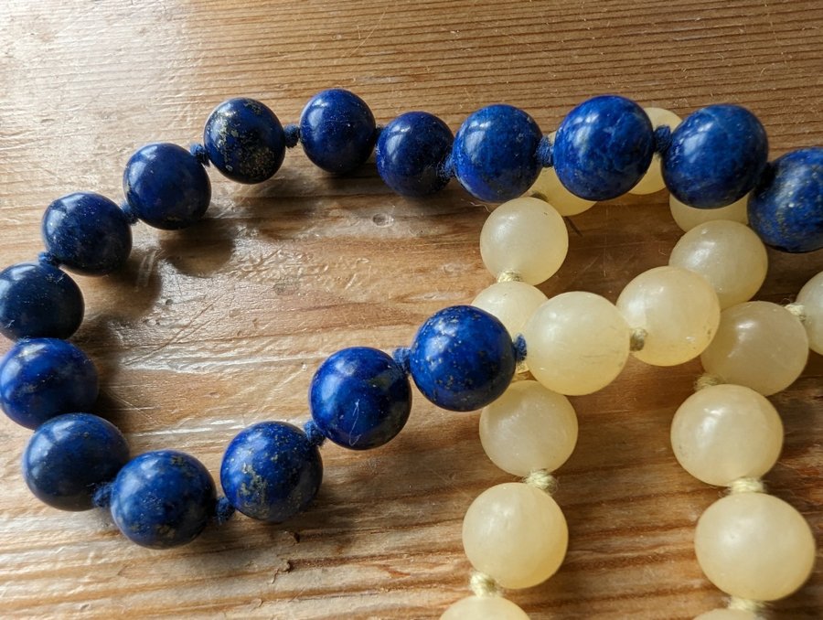 Vintage halsband lapis och en annan sten