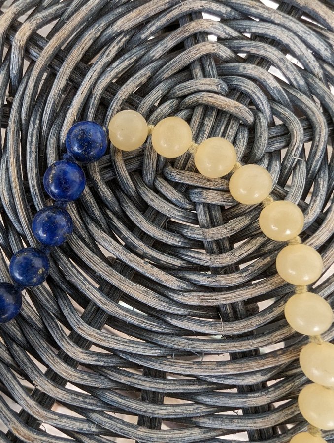 Vintage halsband lapis och en annan sten