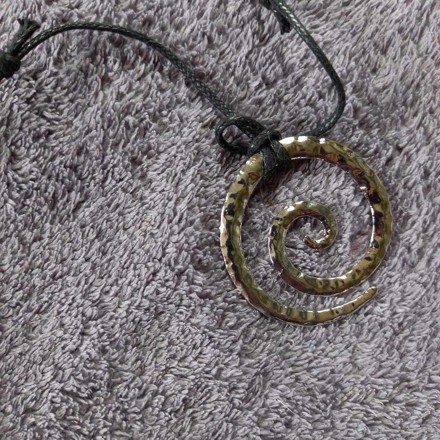 Halsband | Eternal spiral | Viking | Keltisk | Silverfärgad | Handgjord