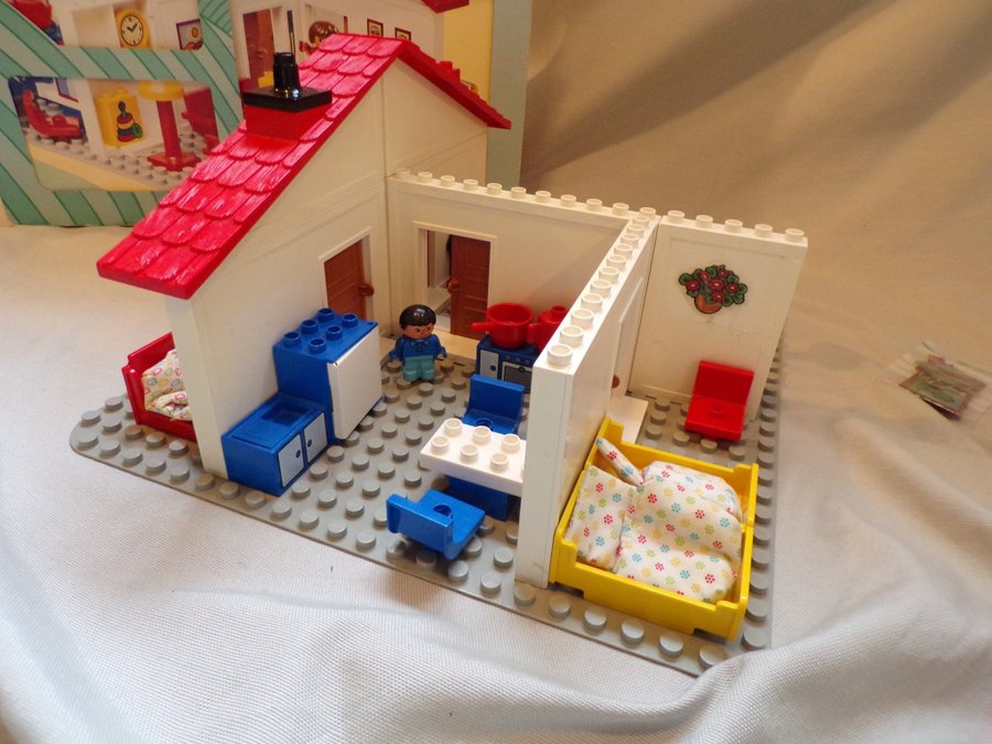 Lego Duplo 2780 Complete playhouse med kartong