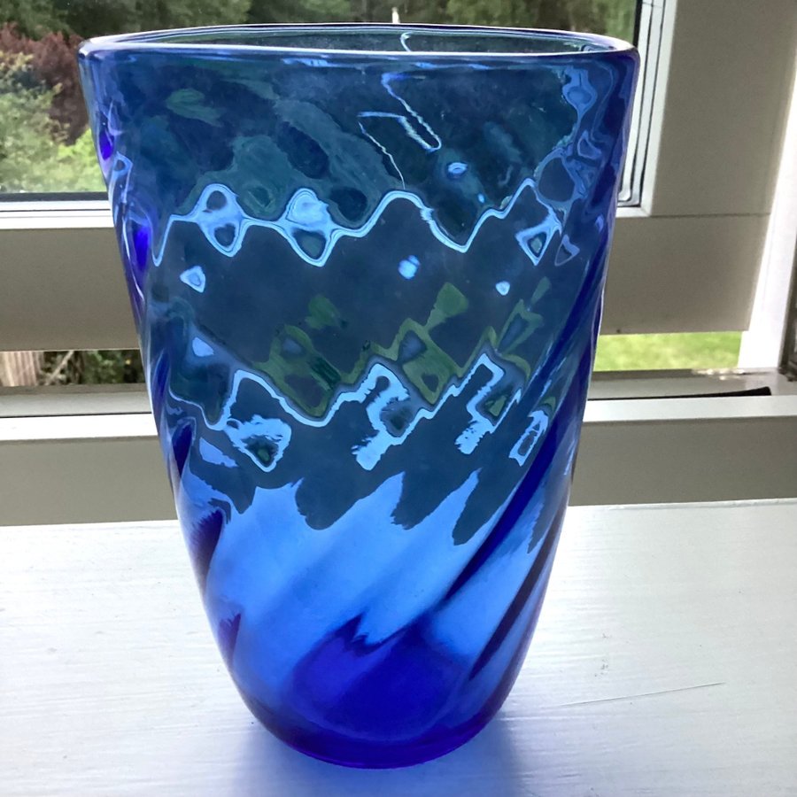 Monica Bratt Reijmyre 40-50-tal Vintage Blå vas i glas 15 cm hög Handblåst