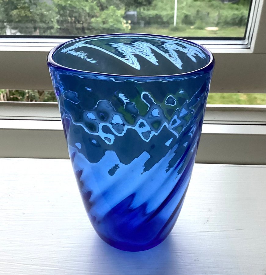 Monica Bratt Reijmyre 40-50-tal Vintage Blå vas i glas 15 cm hög Handblåst