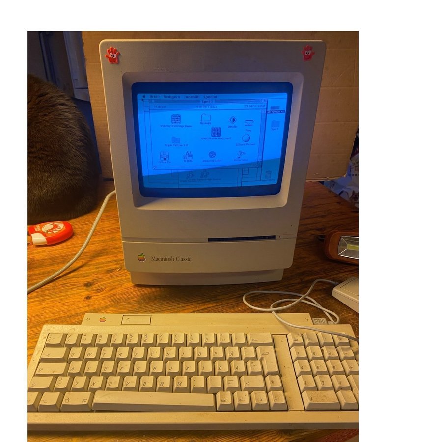 Macintosh Classic antikt samlarobjekt i fint skick 