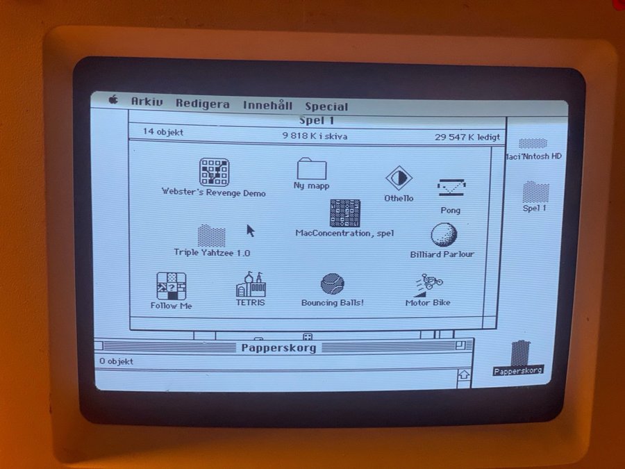 Macintosh Classic antikt samlarobjekt i fint skick 