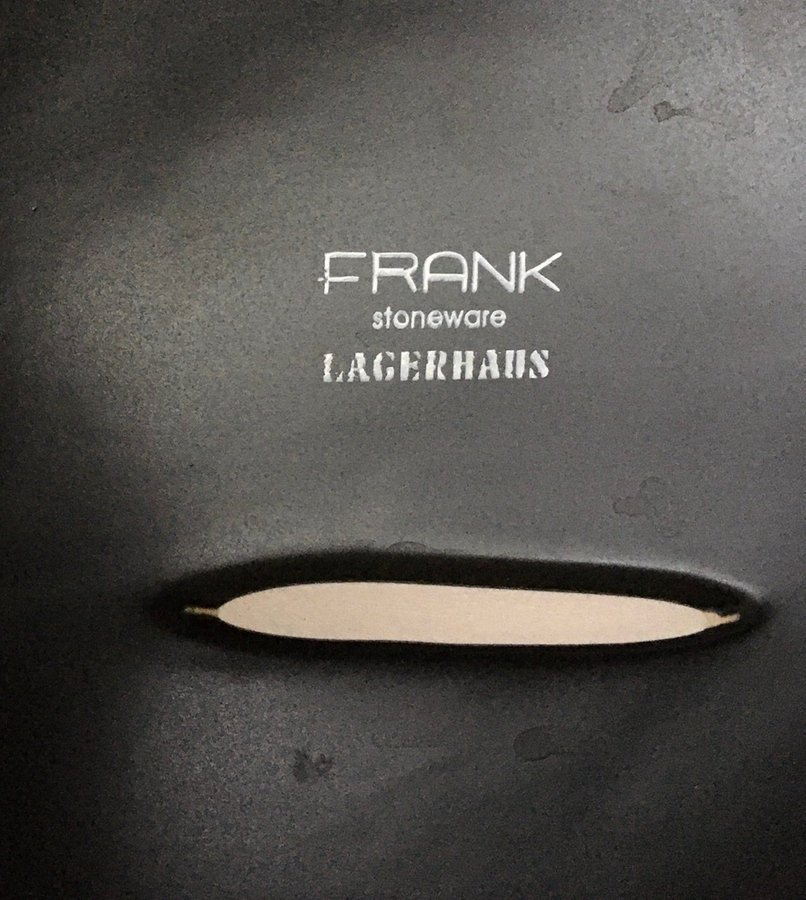 1 st avlång skål ” CALZONE ” och ett 3-kantigt fat ” FRANK ” Lagerhaus